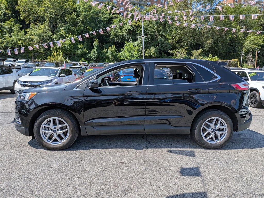 2022 Ford Edge SEL photo 10