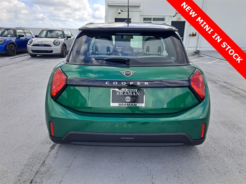 2025 Mini Cooper 2 Door Hardtop Signature photo 4