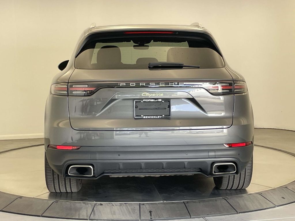2022 Porsche Cayenne E-Hybrid Base photo 6