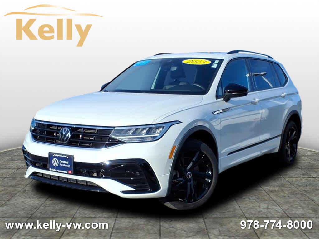 2023 Volkswagen Tiguan SE R-LINE BLACK's photo