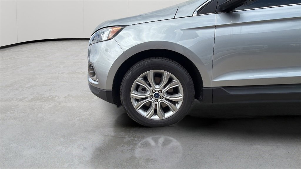2022 Ford Edge Titanium photo 50