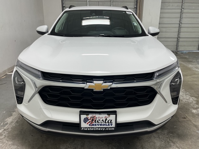 2025 Chevrolet Trax LT photo 5