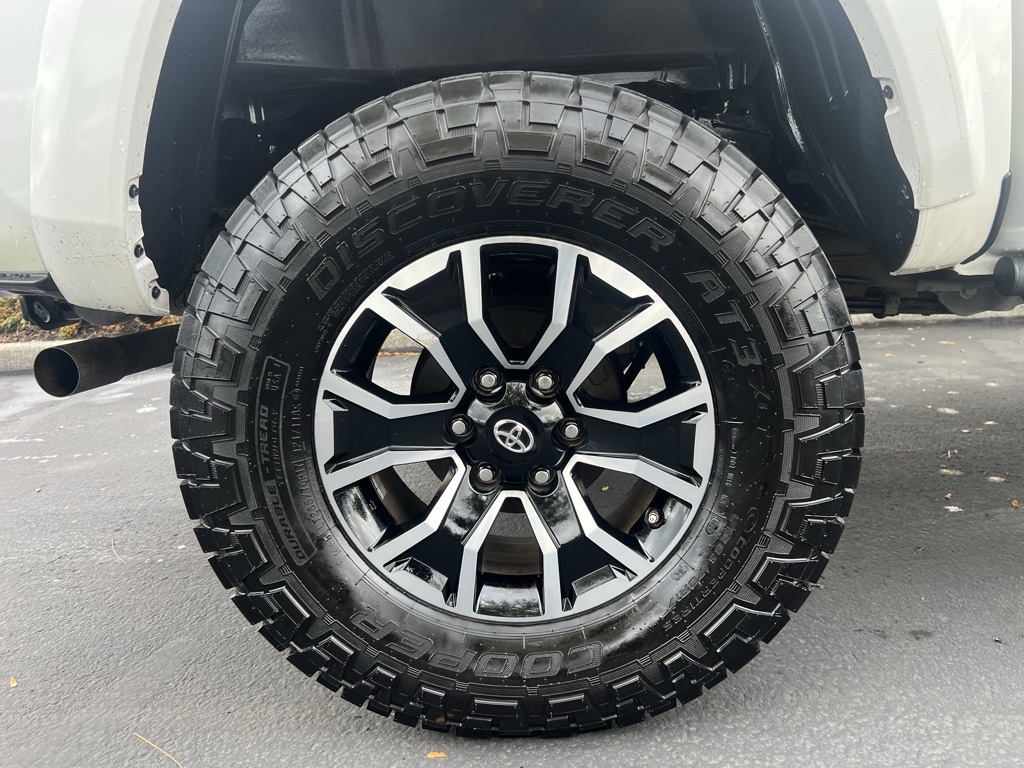 2020 Toyota Tacoma SR5 photo 6