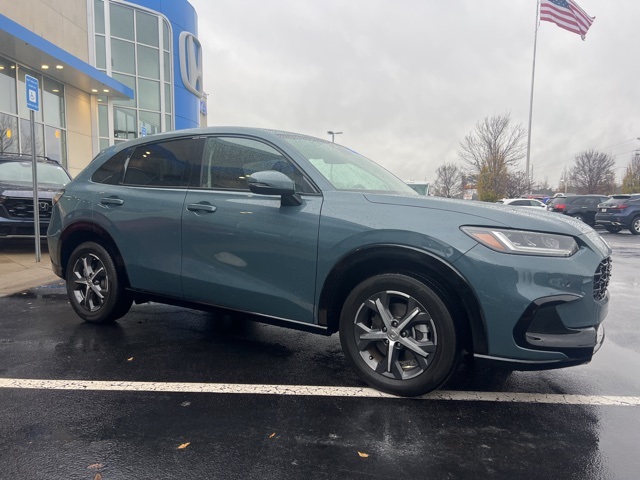 2024 Honda HR-V EX-L photo 3