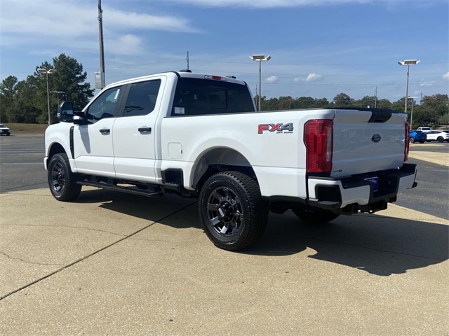 2026 Ford F-250 photo 3