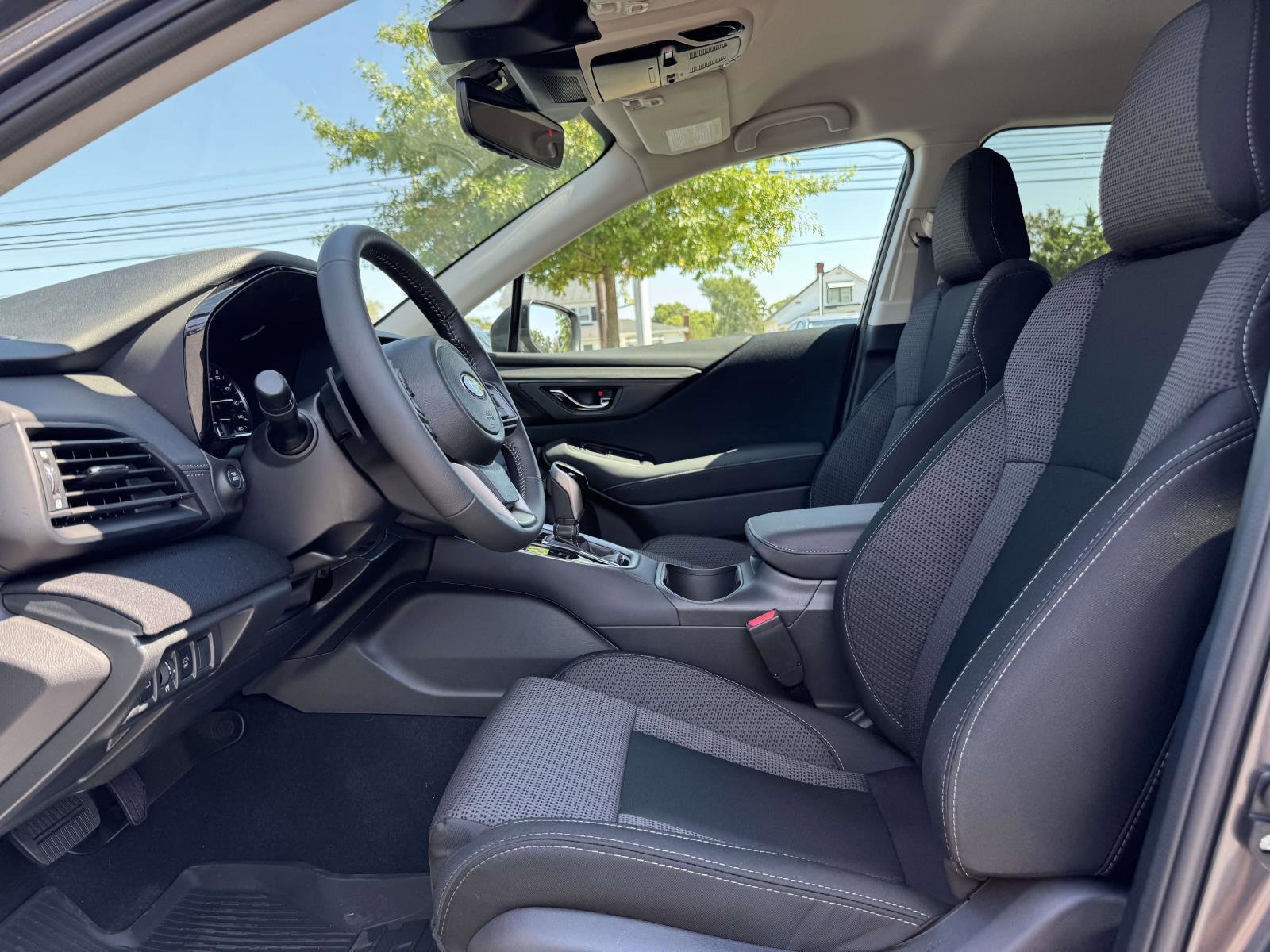 2025 Subaru Outback Premium photo 8