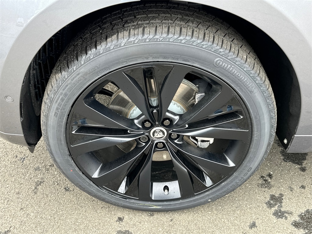 2026 Jaguar F-PACE P400 R-Dynamic S photo 8