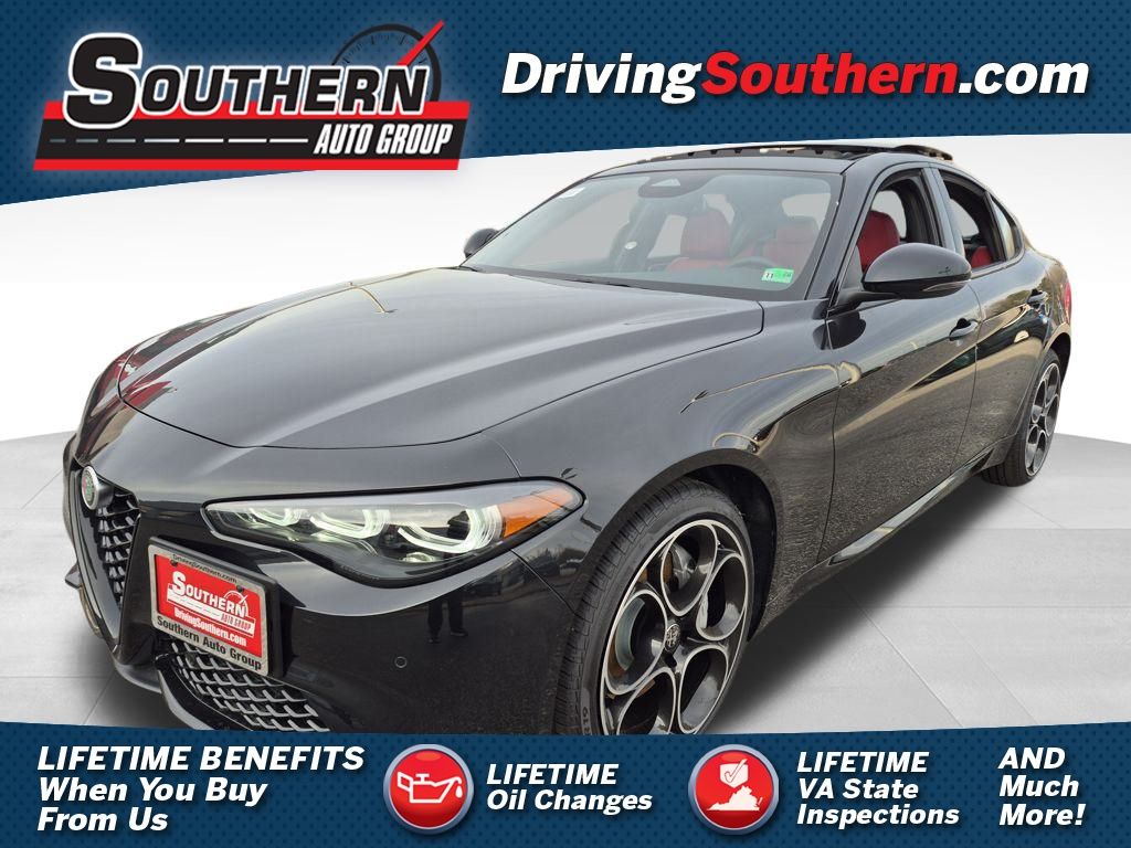 2025 Alfa Romeo Giulia Base's photo