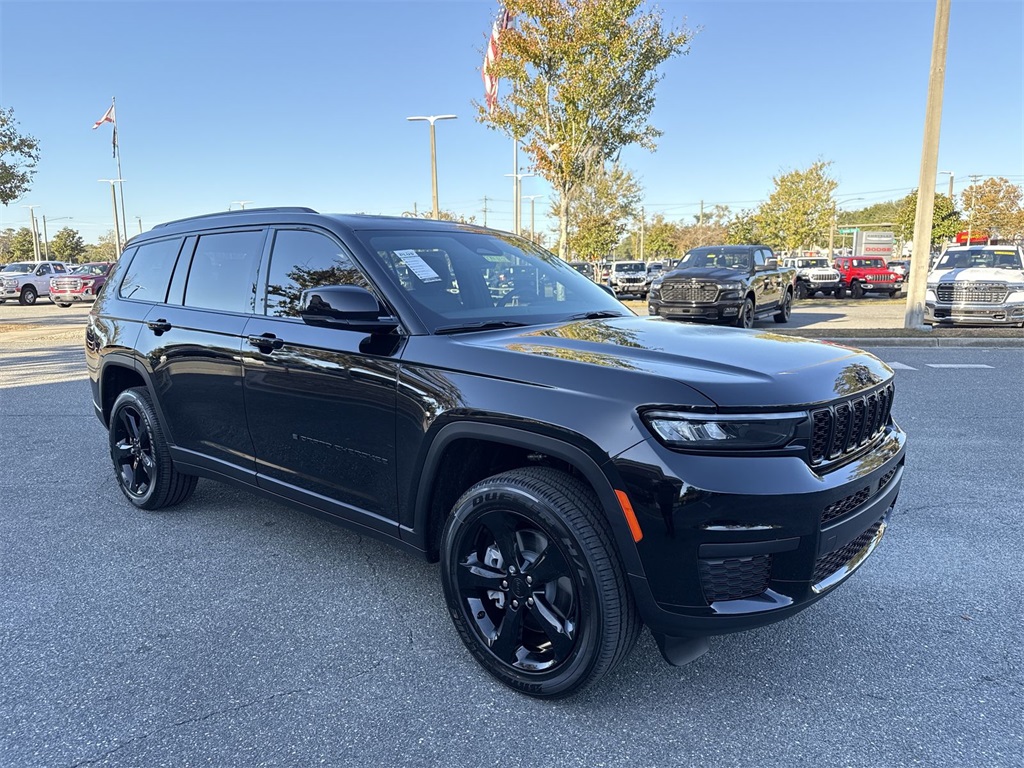 2025 Jeep Grand Cherokee L Altitude's photo