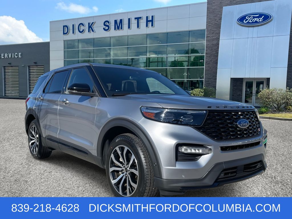 2021 Ford Explorer ST's photo