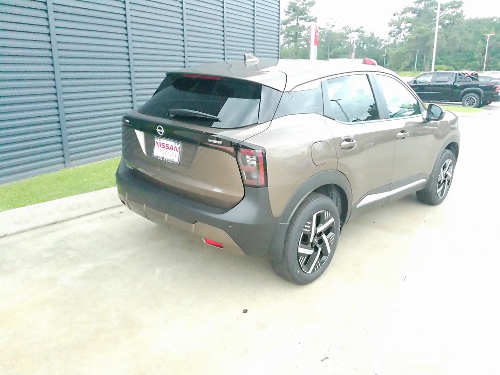 2025 Nissan Kicks SV photo 3
