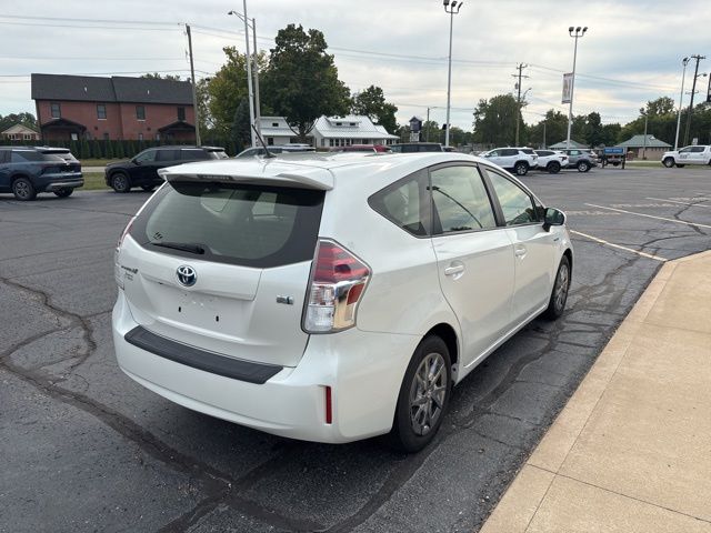 2017 Toyota Prius V Two photo 6