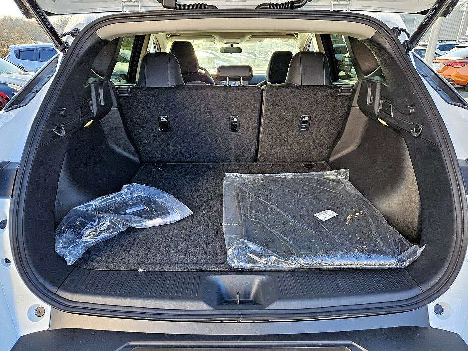 2025 Nissan Murano SV photo 10