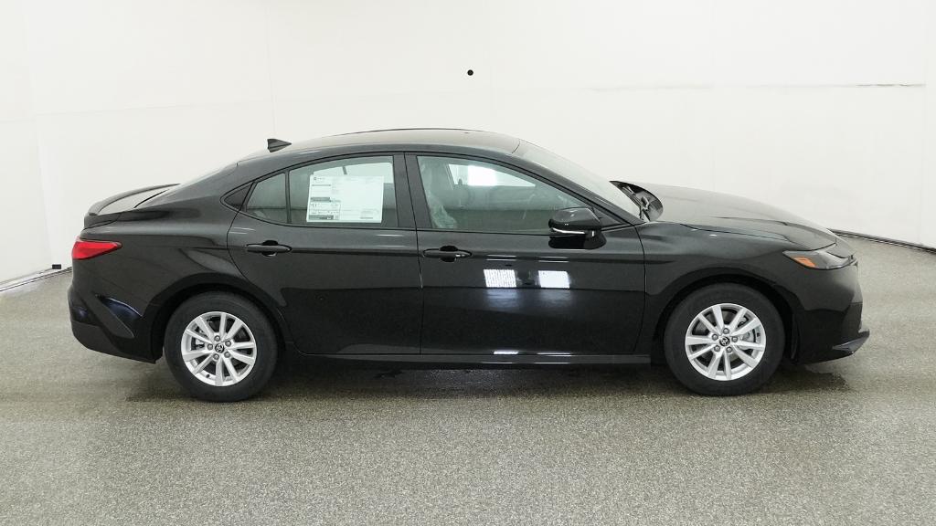 2026 Toyota Camry LE photo 25