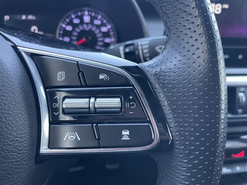 2023 Kia Forte GT-Line photo 9