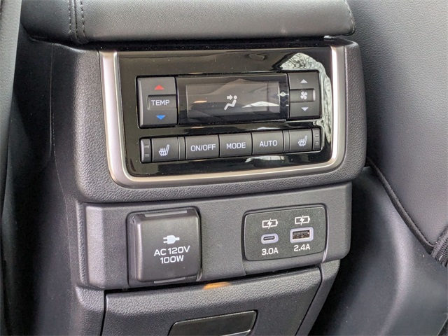 2025 Subaru Ascent Onyx Edition Touring photo 22
