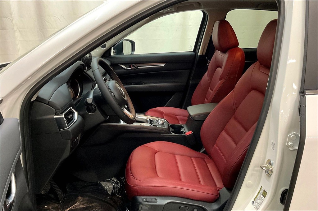 2025 MAZDA CX-5 - Image 8