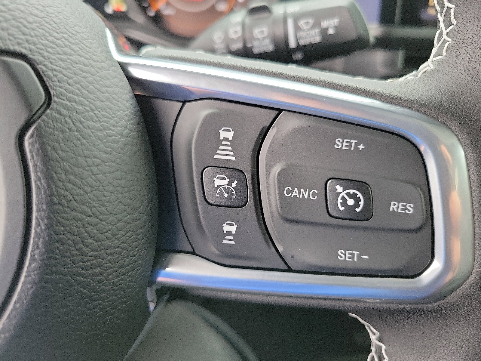 2025 Jeep Wrangler Sahara photo 6