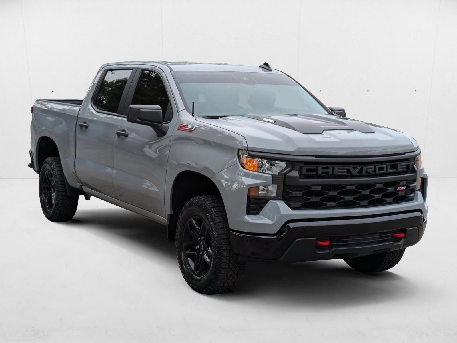 2025 Chevrolet Silverado 1500 Custom Trail Boss photo 3