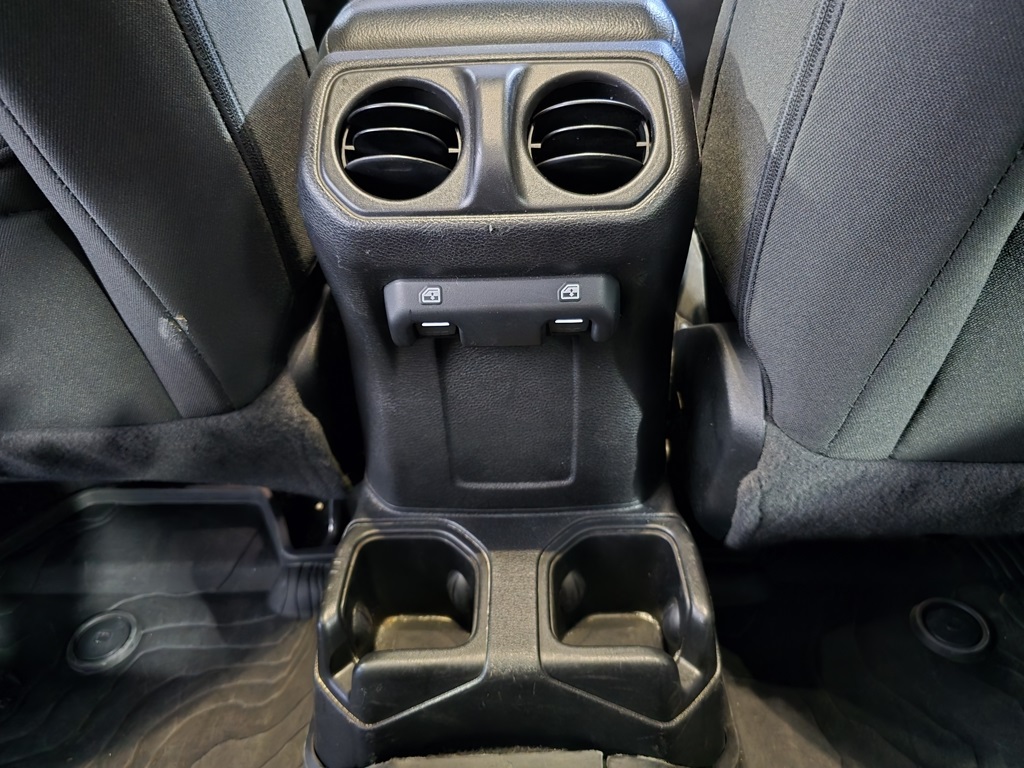 2020 Jeep Wrangler Unlimited Sport S photo 24