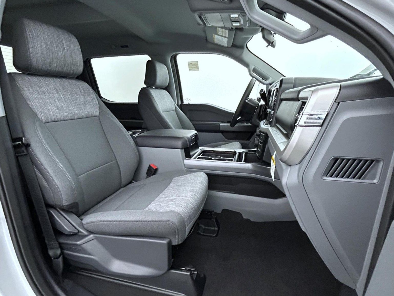 2025 Ford F-250 XLT photo 15