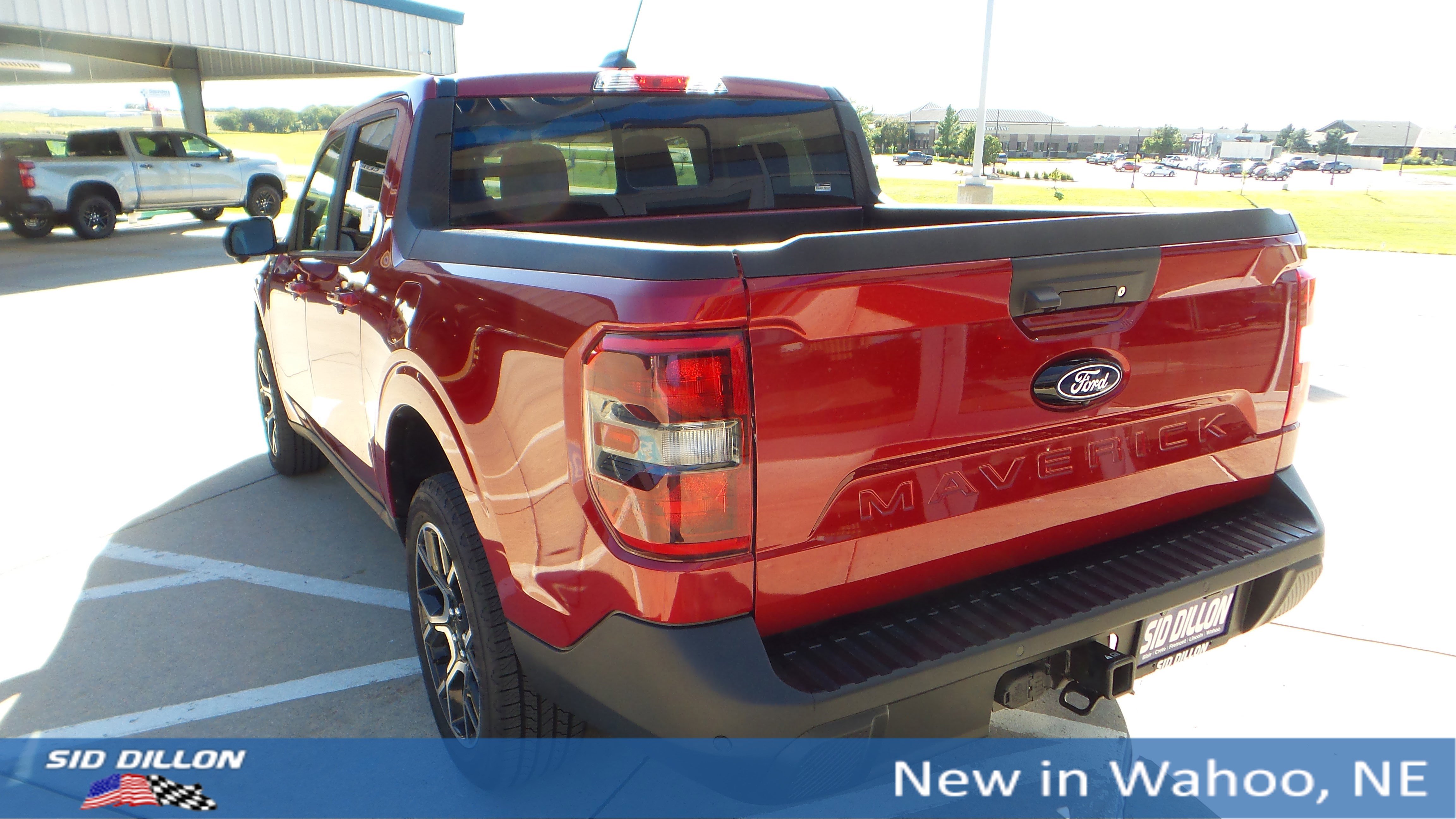 2025 Ford Maverick Lariat photo 2