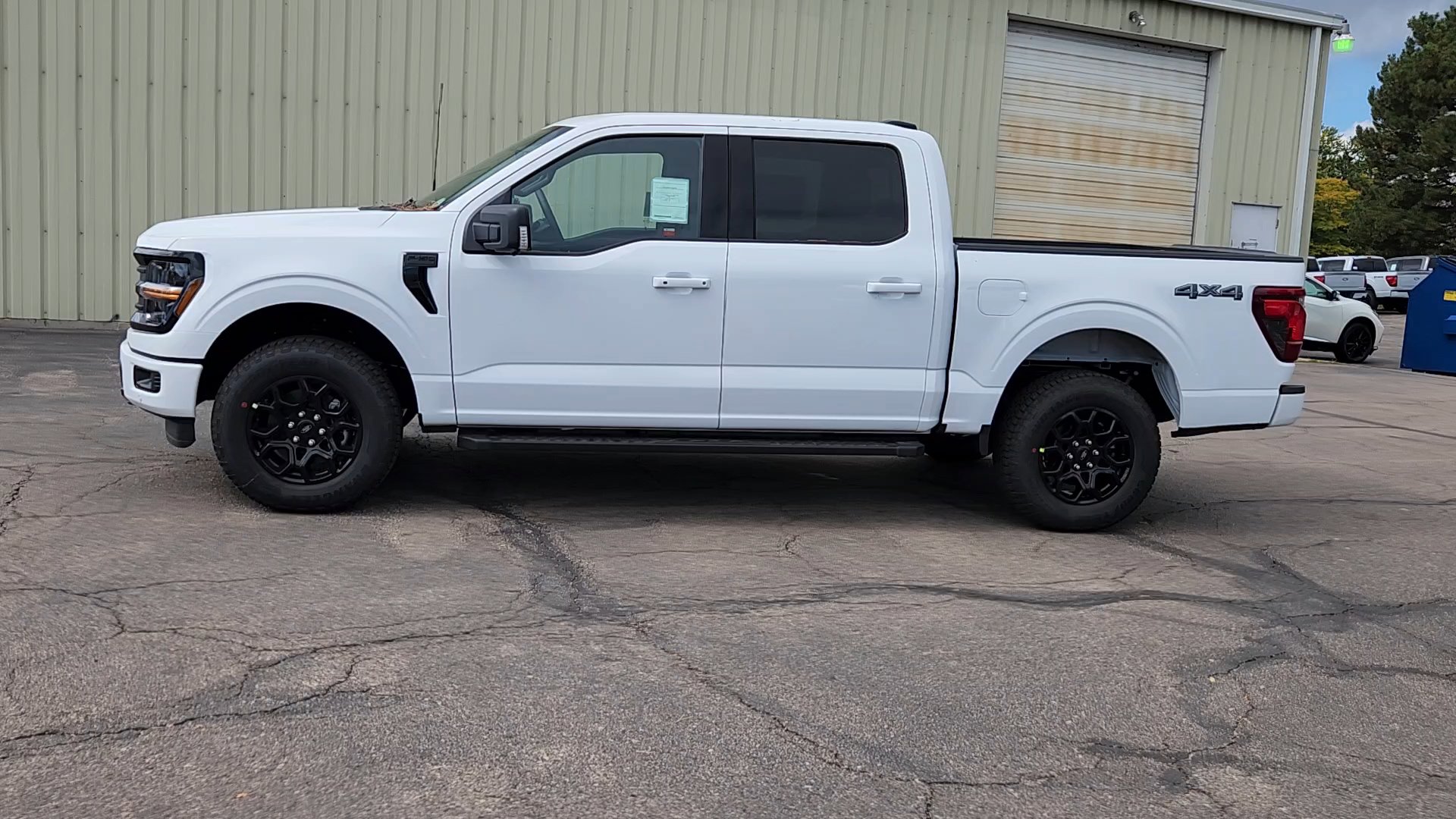 2025 Ford F-150 XLT photo 4