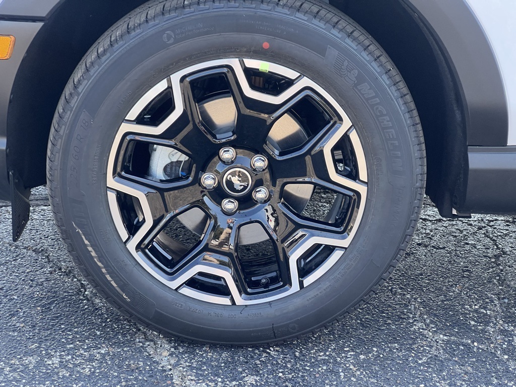 2025 Ford Bronco Sport Outer Banks photo 6
