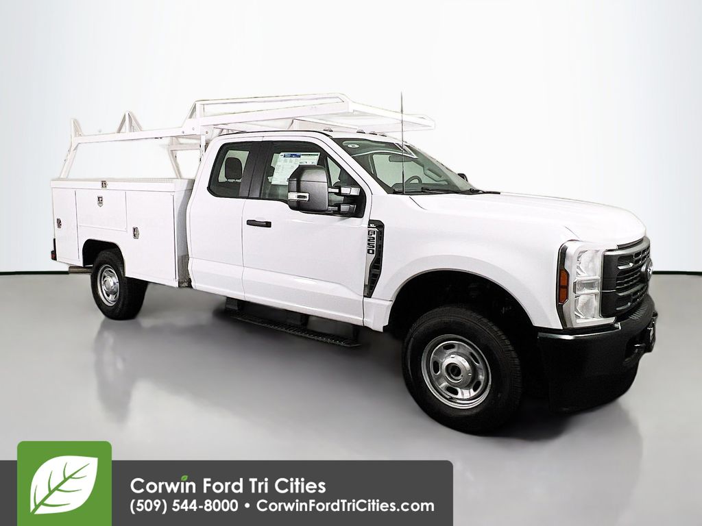 2026 Ford F-250 Super Duty XL's photo