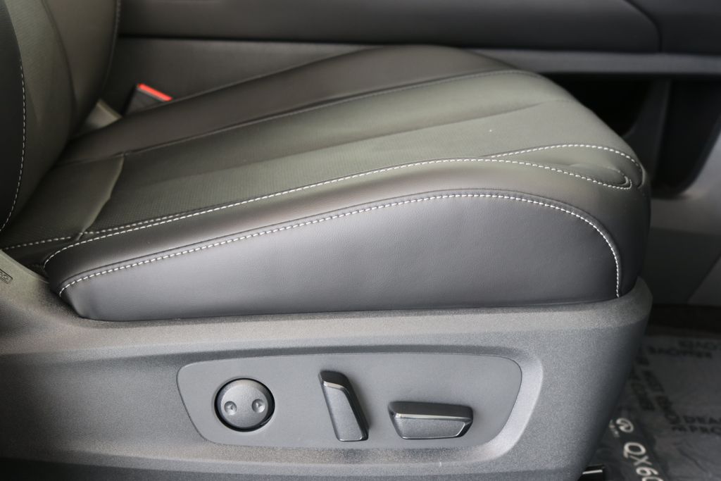 2024 Infiniti QX60 Luxe photo 34