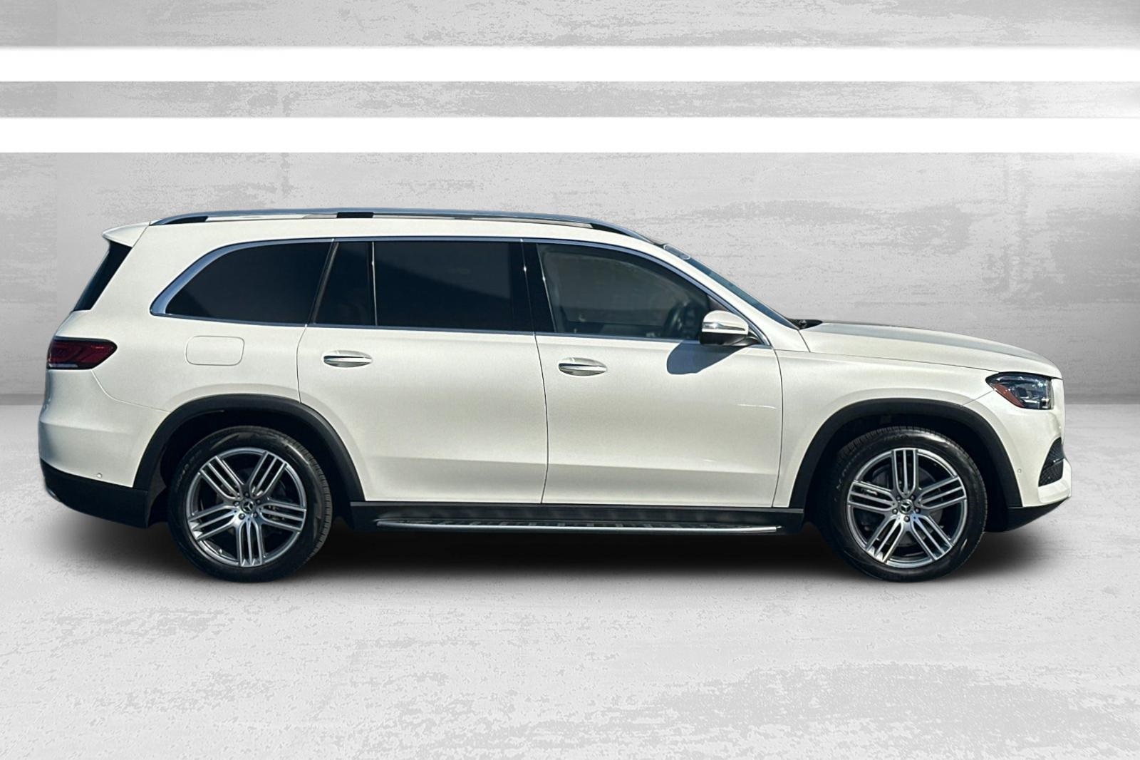 2022 Mercedes Benz GLS 450 4MATIC photo 2