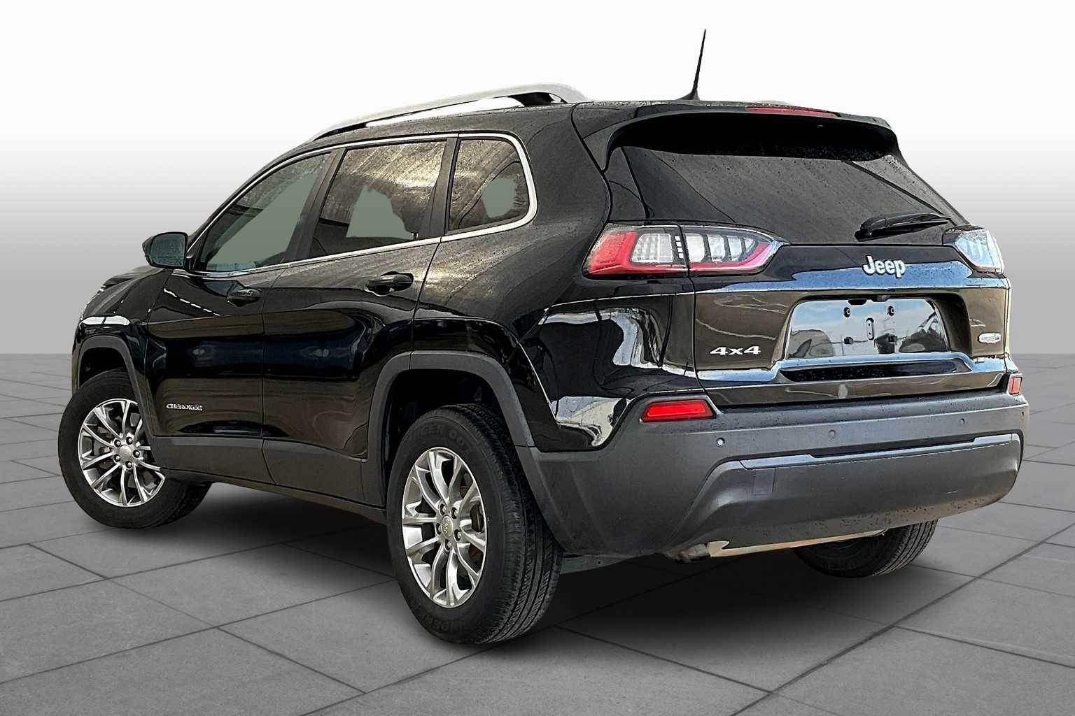 2019 Jeep Cherokee Latitude photo 11
