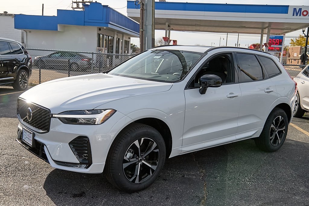 2026 VOLVO XC60 - Image 5