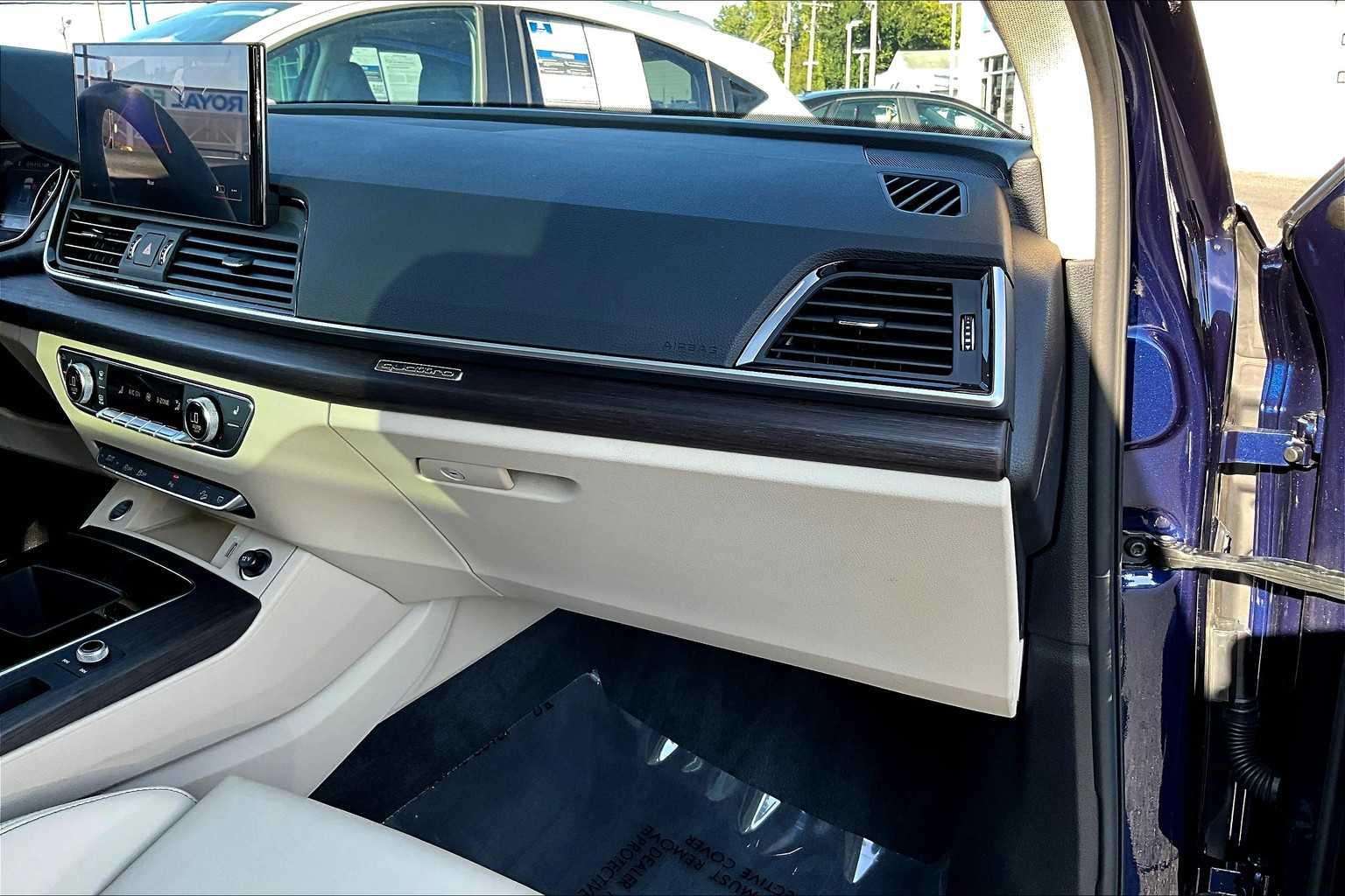 2024 Audi Q5 S line Premium photo 16