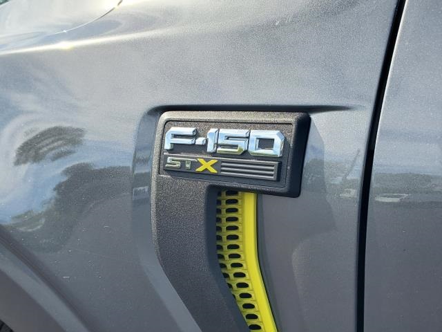 2025 Ford F-150 STX photo 4