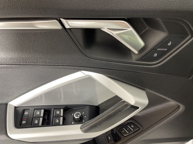 2024 Audi Q3 S line Premium photo 10