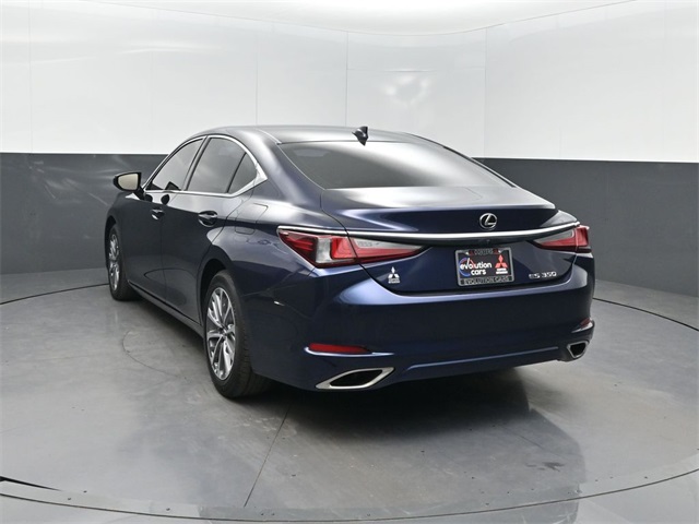 2022 Lexus ES 350 photo 3