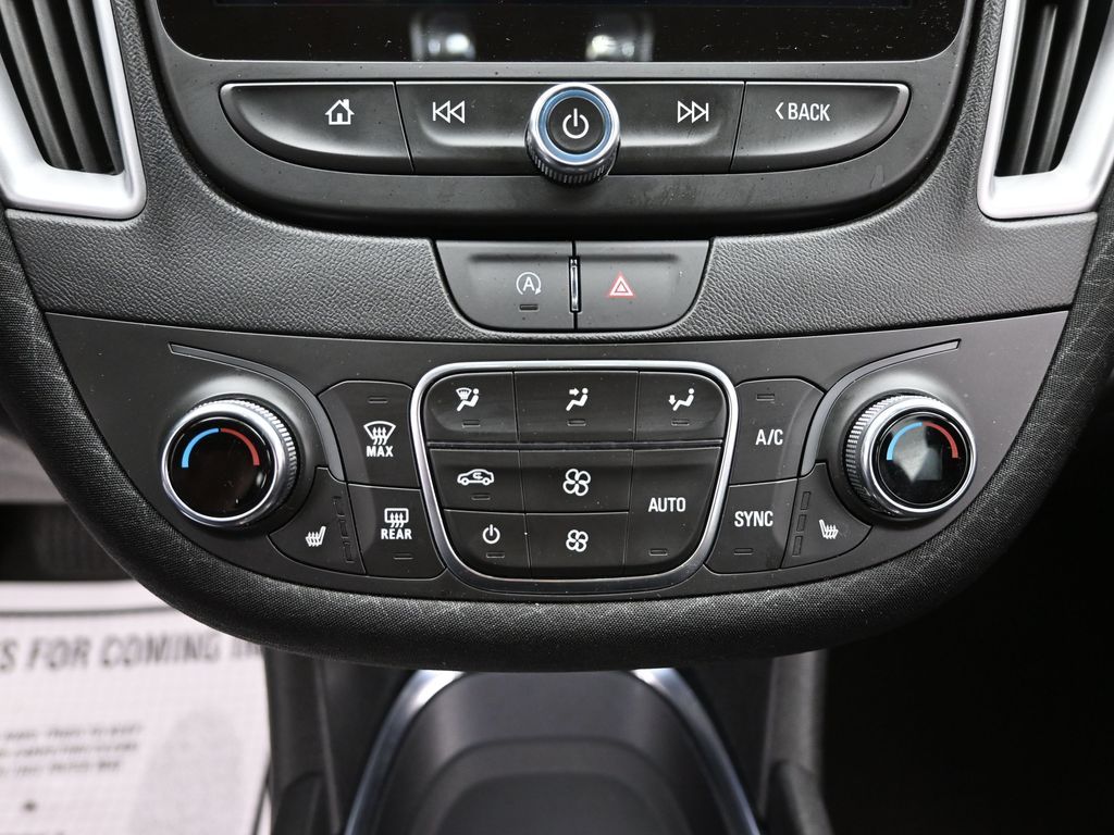 2024 Chevrolet Malibu 1LT photo 14