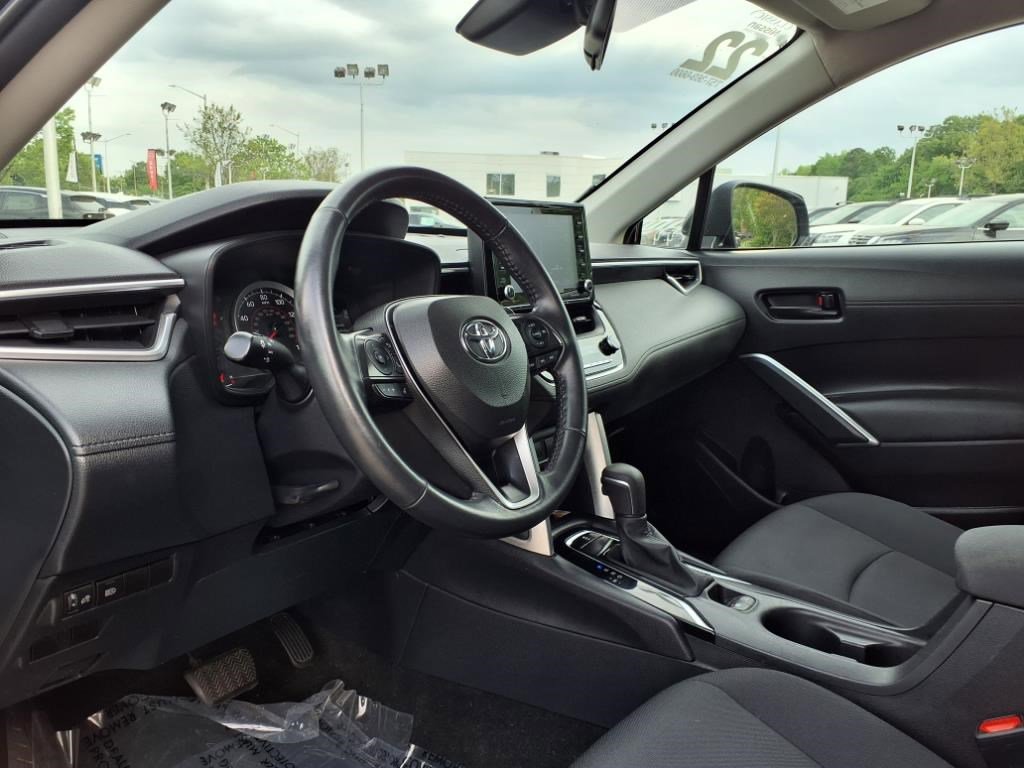 2022 Toyota Corolla Cross LE photo 6