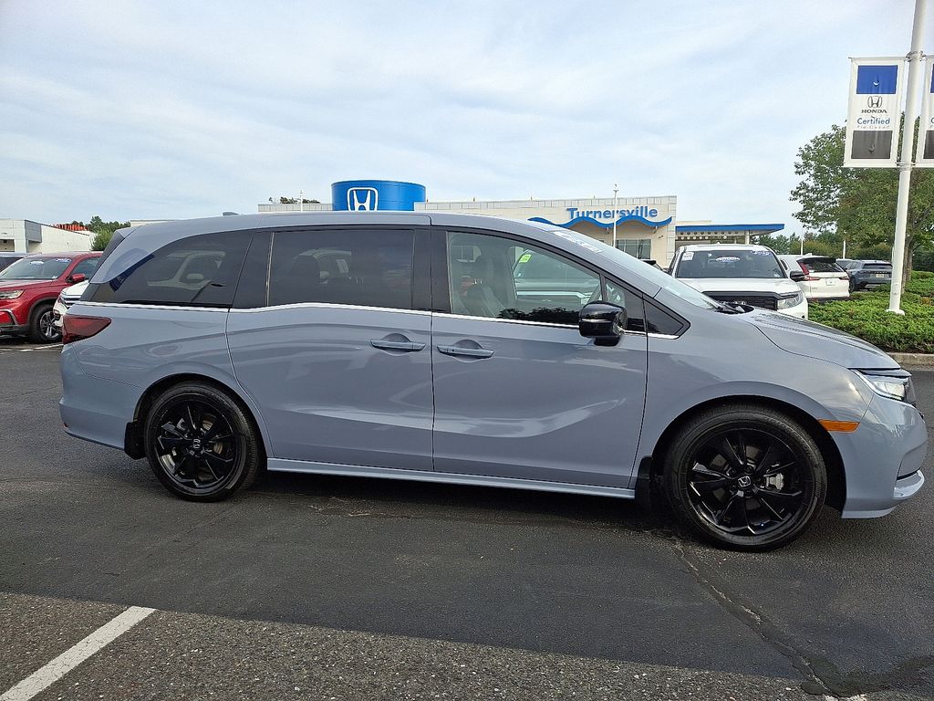 2024 Honda Odyssey Sport photo 7