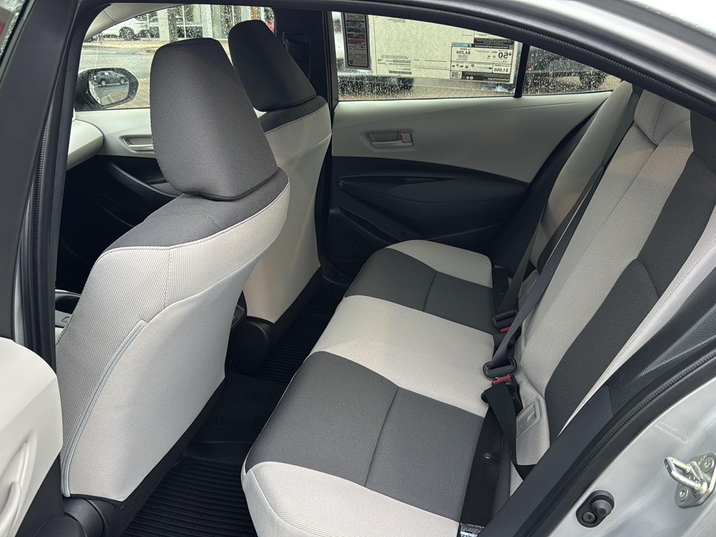 2025 Toyota Corolla Hybrid LE photo 9