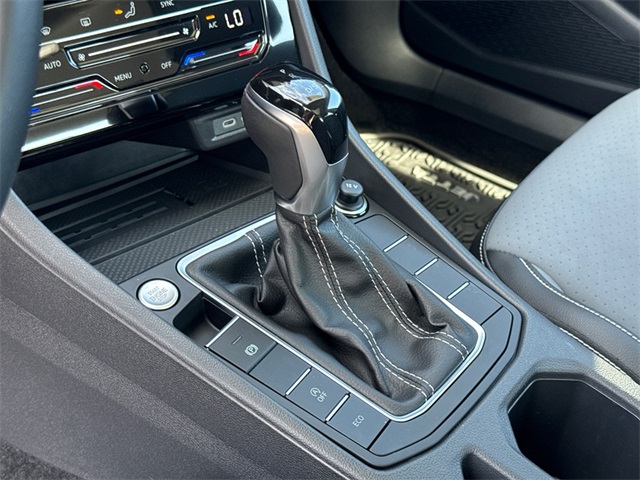 2025 Volkswagen Jetta 1.5T SE photo 23
