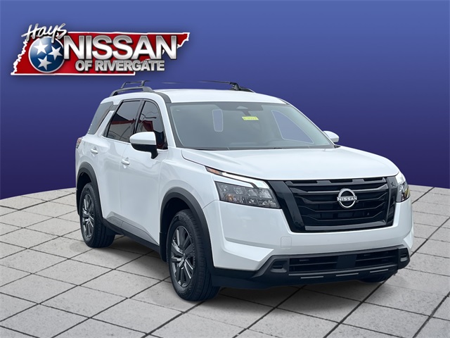 2025 Nissan Pathfinder SV's photo