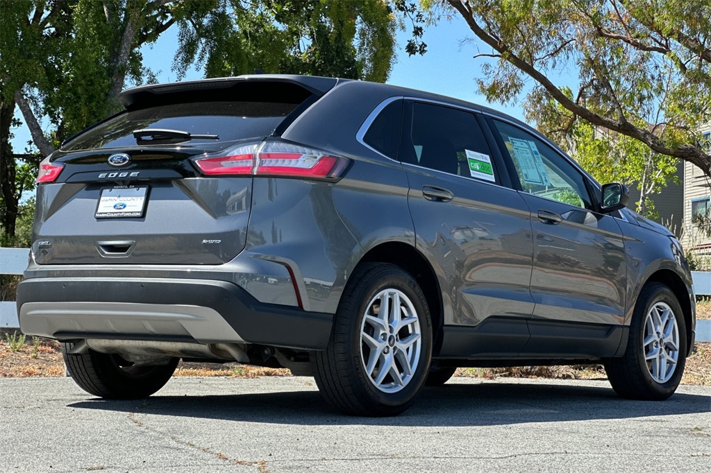 2024 Ford Edge SEL photo 3