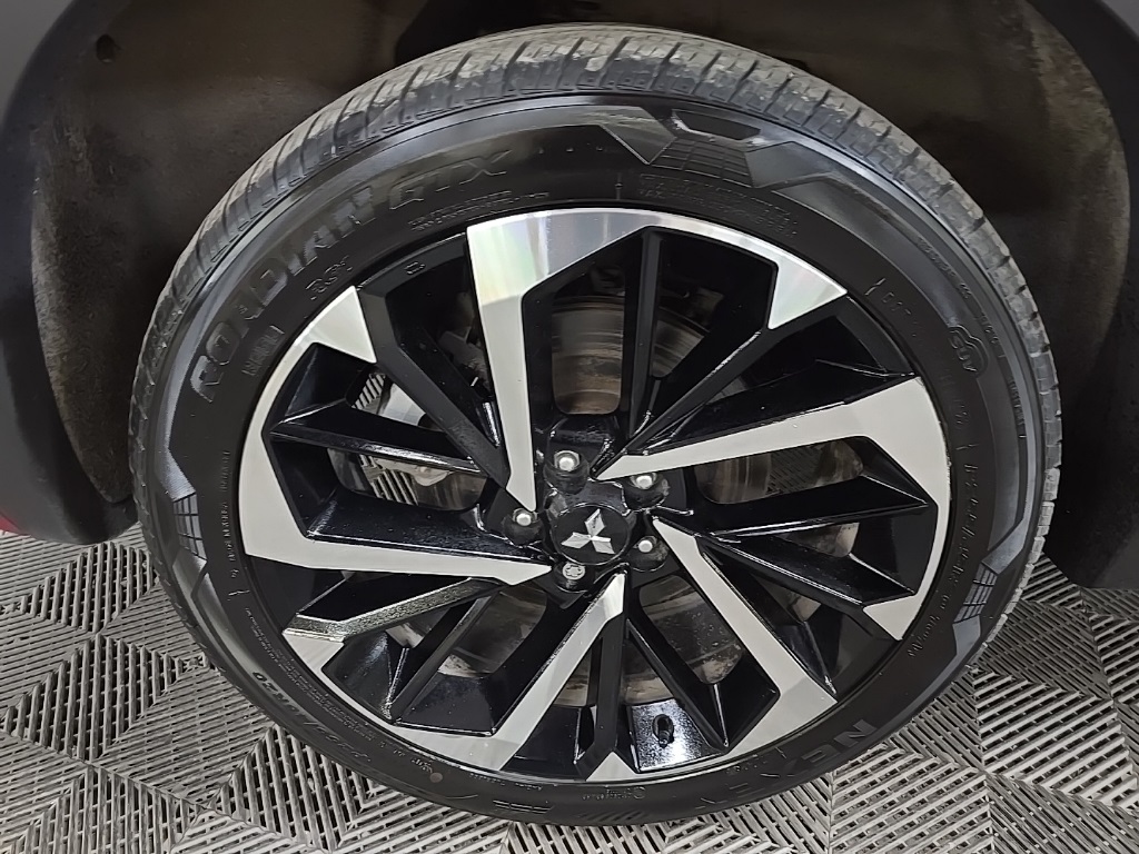 2023 Mitsubishi Outlander PHEV SEL photo 14
