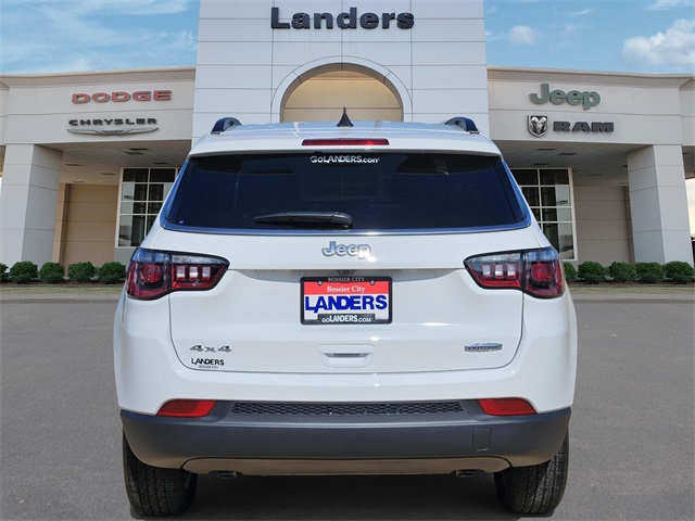 2025 Jeep Compass North Edition Latitude photo 3