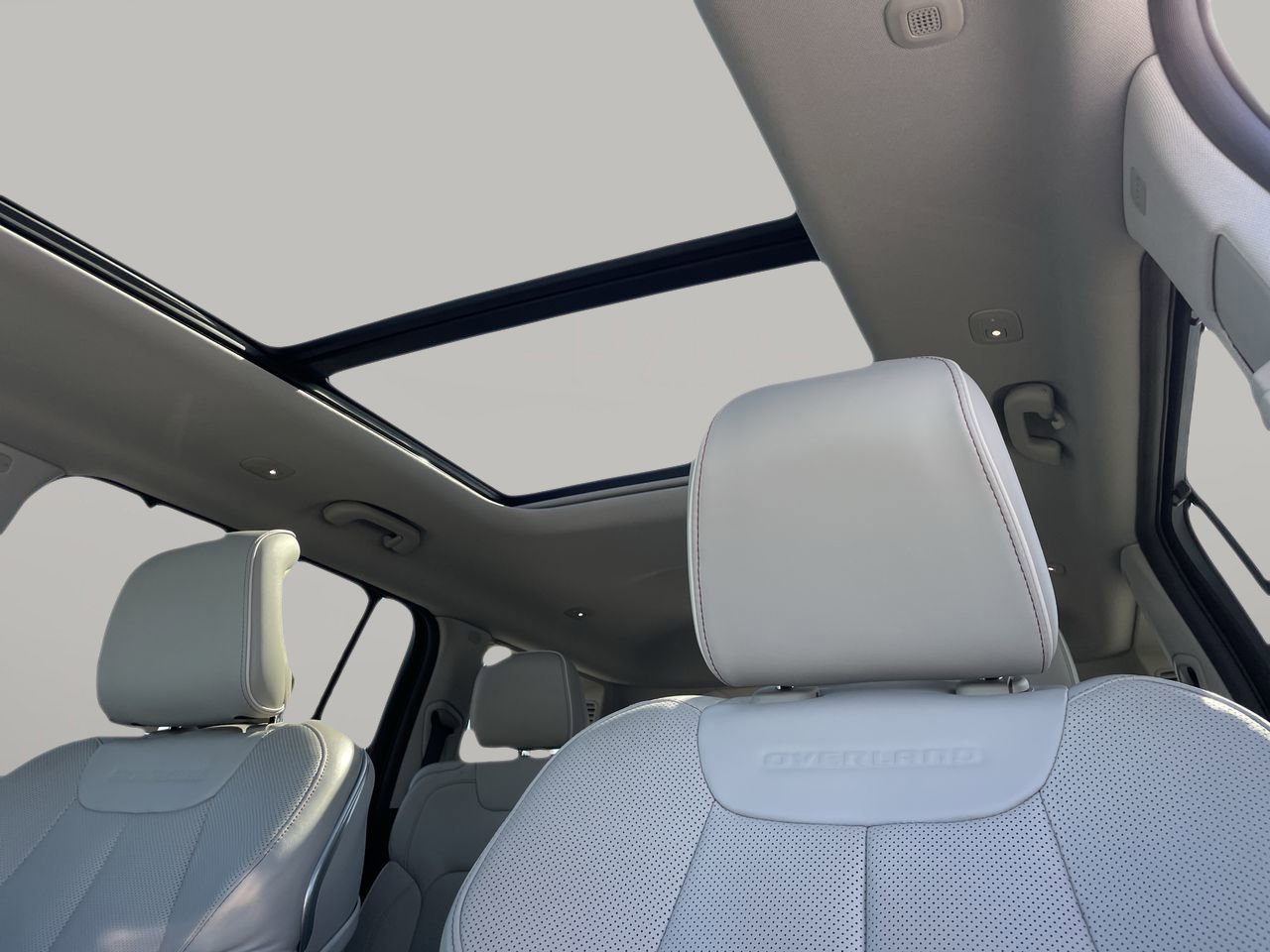 2022 Jeep Grand Cherokee Overland photo 21
