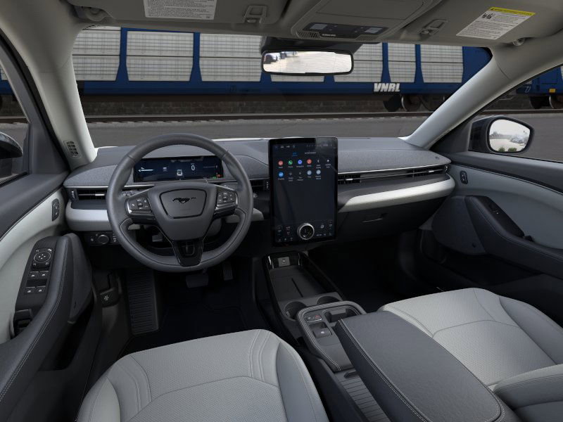 2025 Ford Mustang Mach-E Premium photo 3