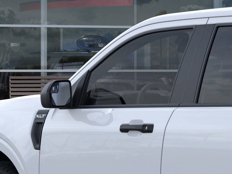 2025 Ford Maverick XLT photo 9