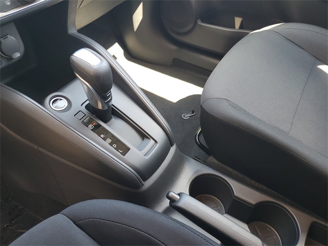 2025 Nissan Kicks Play S photo 8